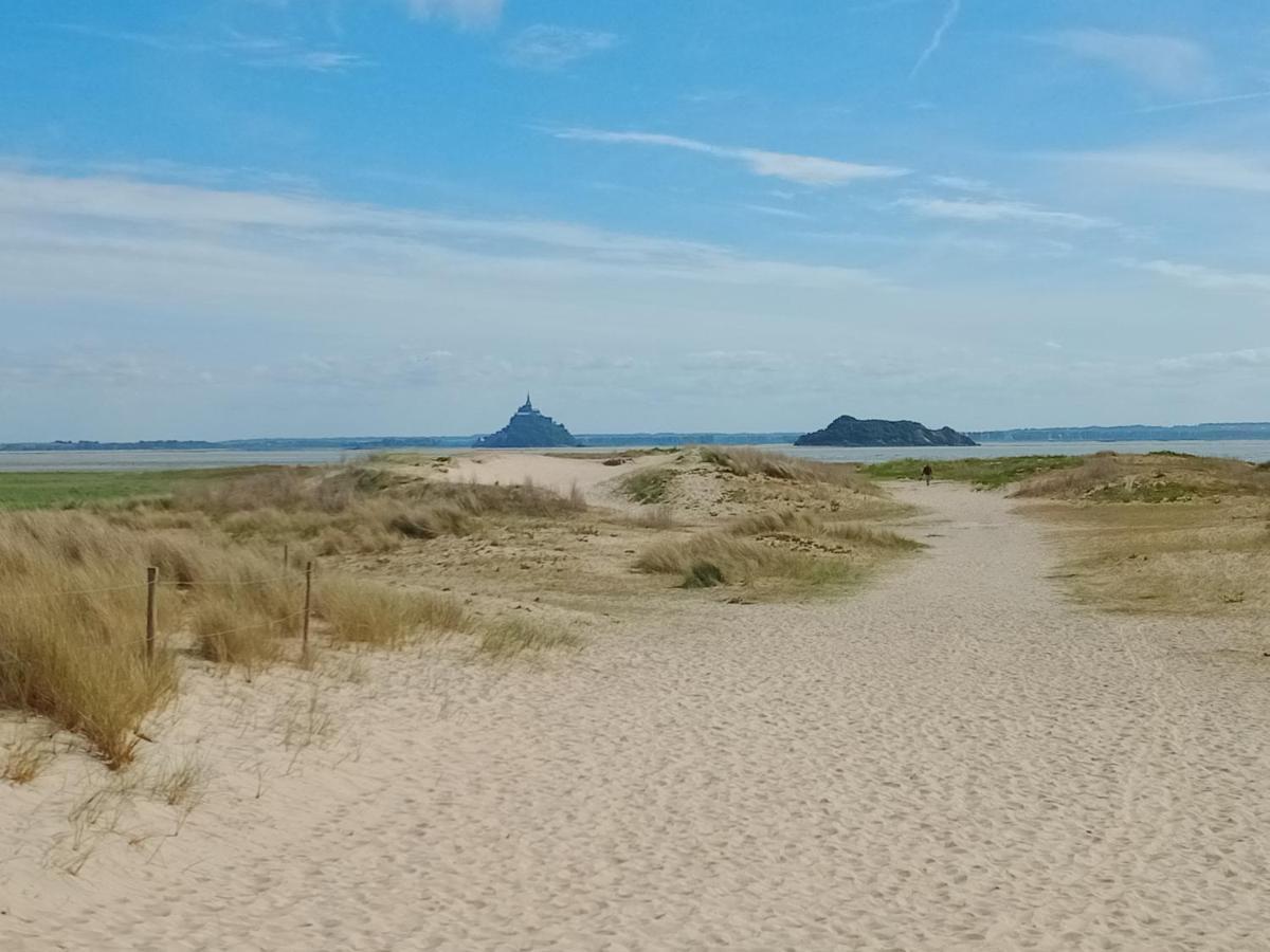 Gite Les Trefles Proche De La Plage En Baie Du Mont St Michel Carolles Εξωτερικό φωτογραφία