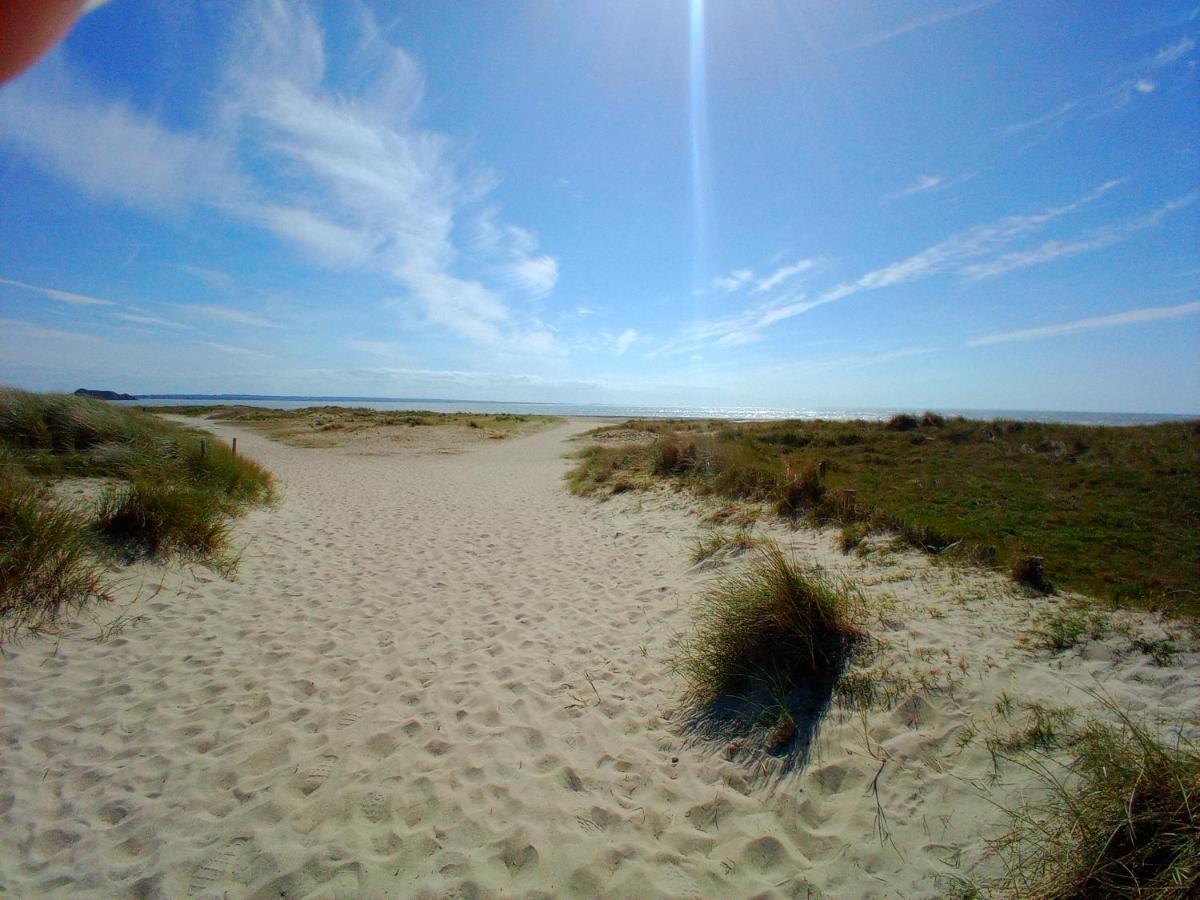 Gite Les Trefles Proche De La Plage En Baie Du Mont St Michel Carolles Εξωτερικό φωτογραφία